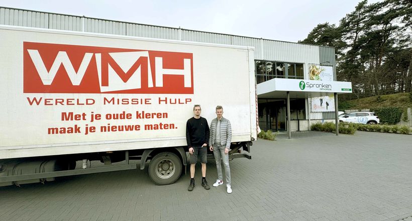 Spronken Orthopedie donates 15 pallets of orthopaedic materials to Wereld Missie Hulp