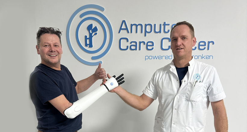 Persbericht – Primeur in de Benelux : eerste 3D geprinte bionische arm werd afgeleverd