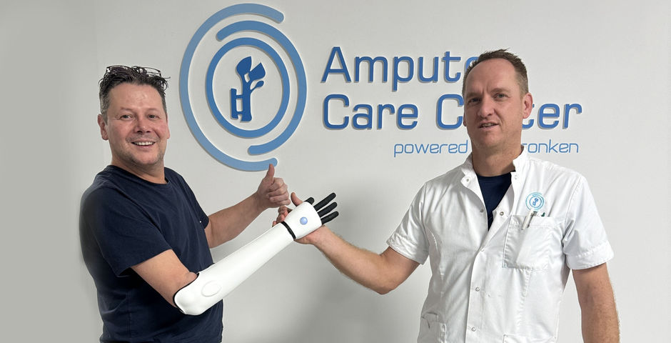 Persbericht – Primeur in de Benelux : eerste 3D geprinte bionische arm werd afgeleverd