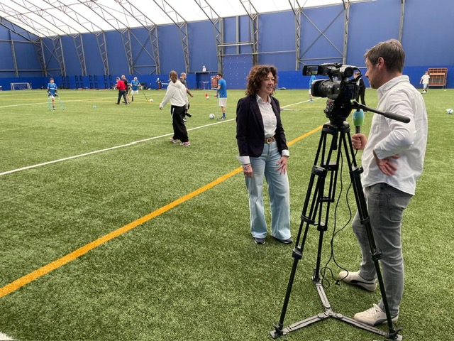 Lisbet Aerts van Spronken Orthopedie interview door VRT Nieuws - KRC Genk amputatieteam